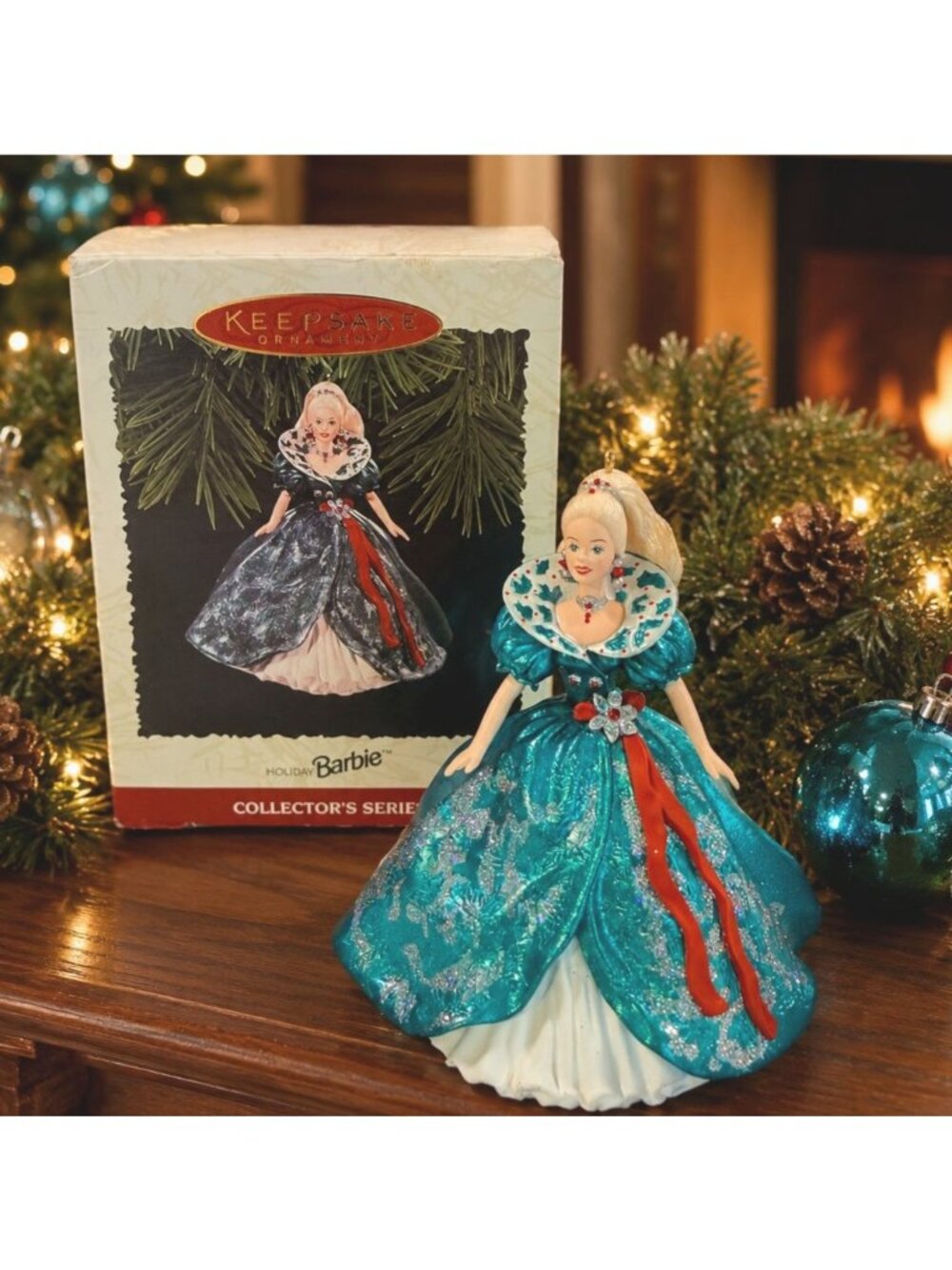 Hallmark Keepsake 1995 Barbie Holiday Collectors Series Christmas Ornament